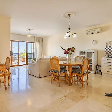 Апартаменты 26 Front Row Penthouse Golf And Sea Views Duquesa Andalusia Манилва