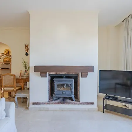 26 Front Row Penthouse Golf And Sea Views Duquesa Andalusia Daire Manilva