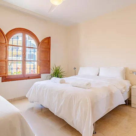 26 Front Row Penthouse Golf And Sea Views Duquesa Andalusia Apartmán *